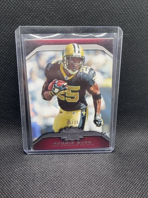 Reggie Bush /25 2010 Topps Triple Threads Saints